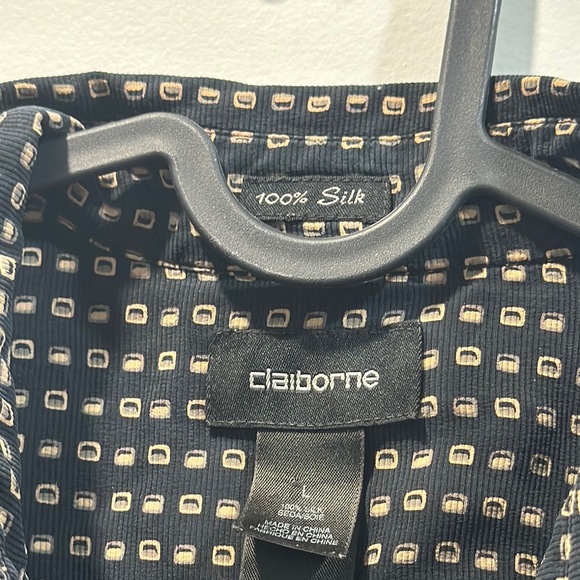 Men's Claiborne 100% Silk Black Patterned Button Down Shirt - Picture 3 of 5